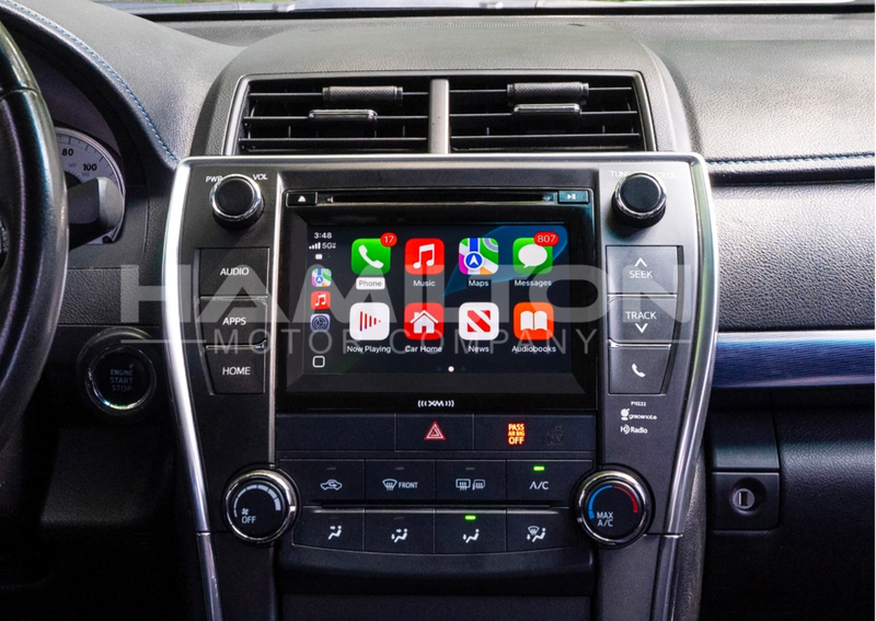2015 2016 2017 Toyota Camry Hamilton Upgrade Kit for CarPlay front view installed in car in use