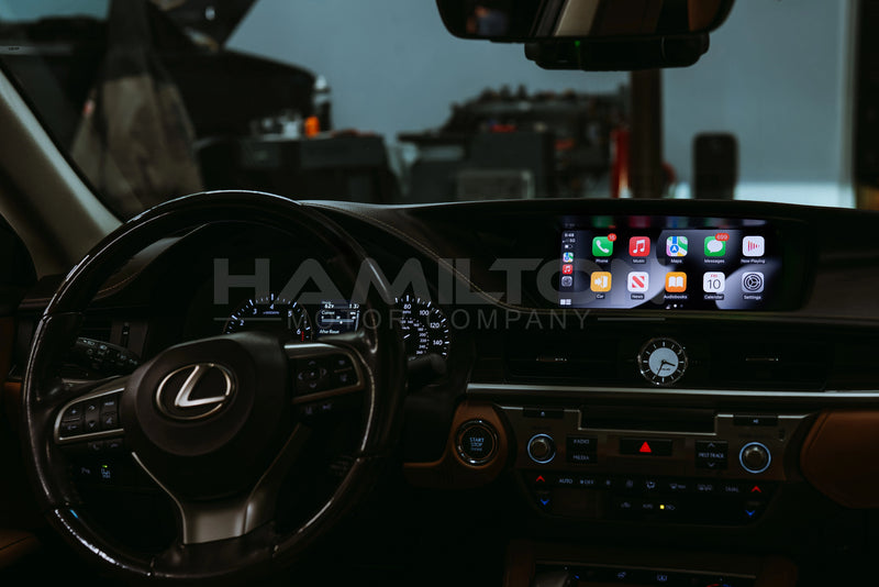 2015-2018 Lexus ES Apple CarPlay inside vehicle 